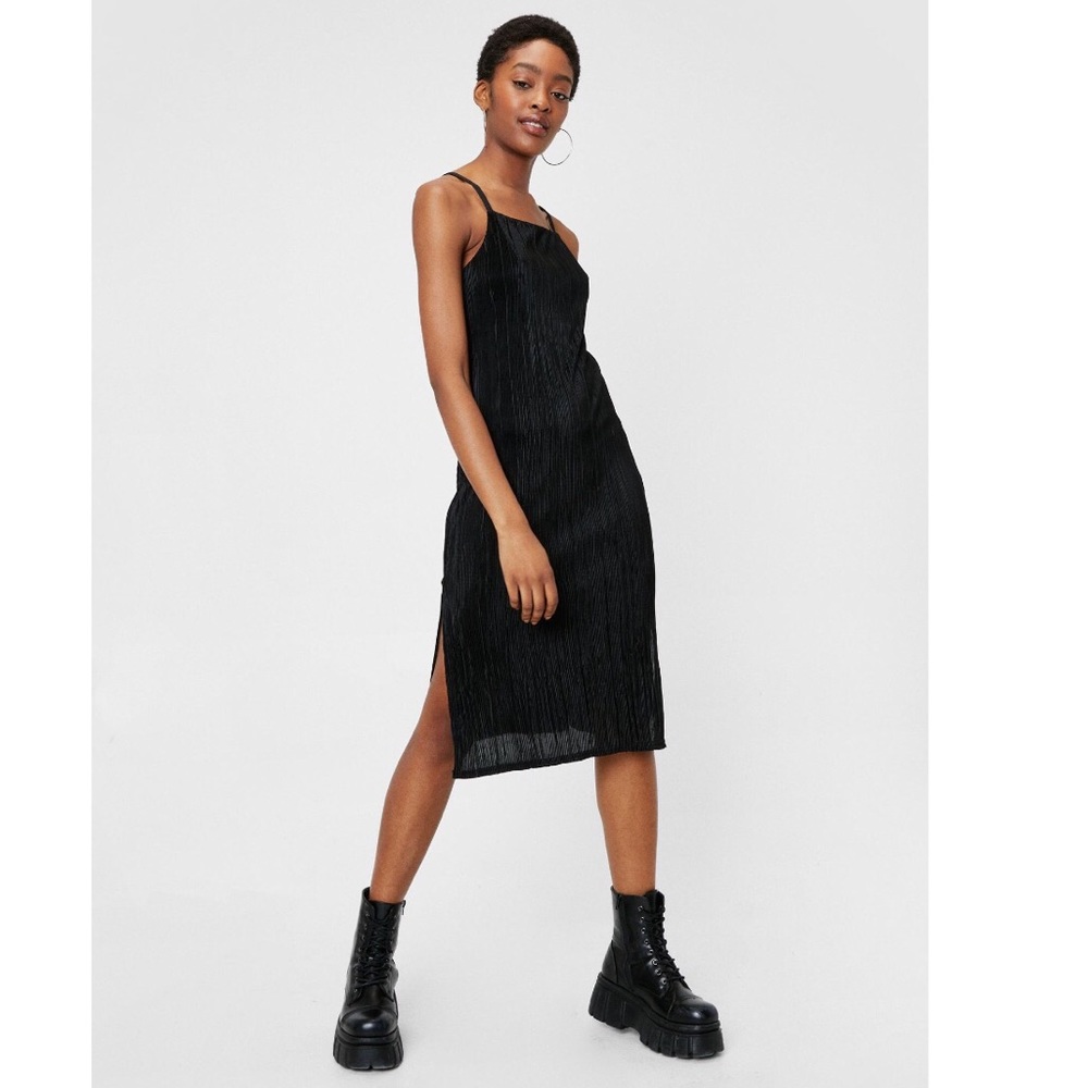 NWT Nasty Gal Plisse Midi Dress size 6